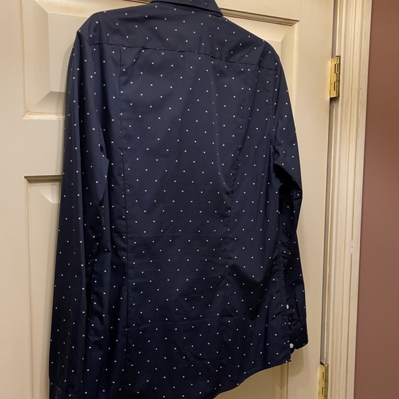 NWOT H&M Men’s Slim Fit Shirt Navy w/ white - Picture 4 of 4